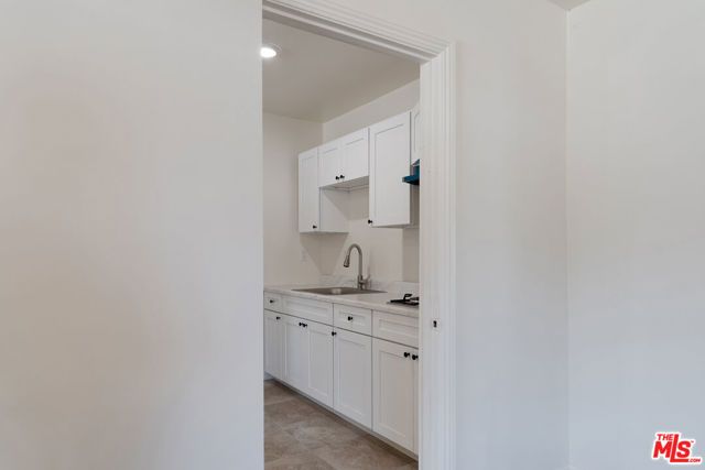 945 N Ditman Avenue, Los Angeles, CA 90063