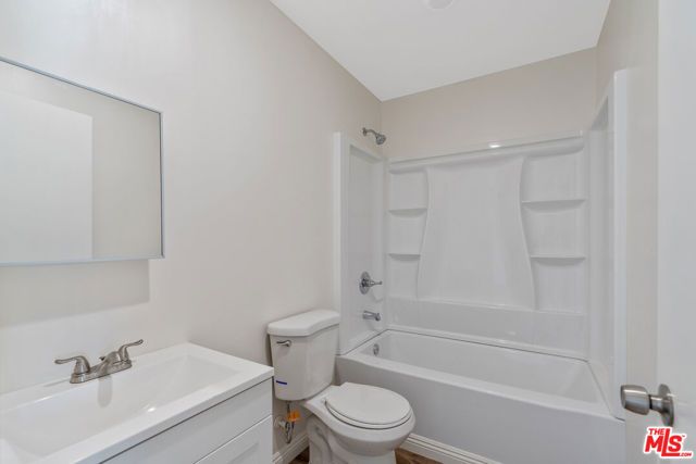 945 N Ditman Avenue, Los Angeles, CA 90063