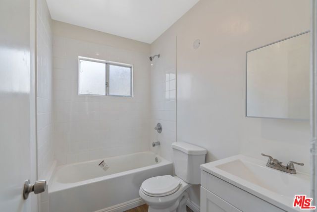 945 N Ditman Avenue, Los Angeles, CA 90063