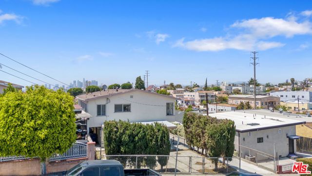 945 N Ditman Avenue, Los Angeles, CA 90063