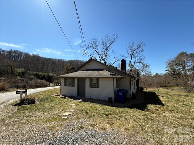 40 Little Knob Road, Asheville, NC 28803