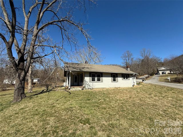 40 Little Knob Road, Asheville, NC 28803