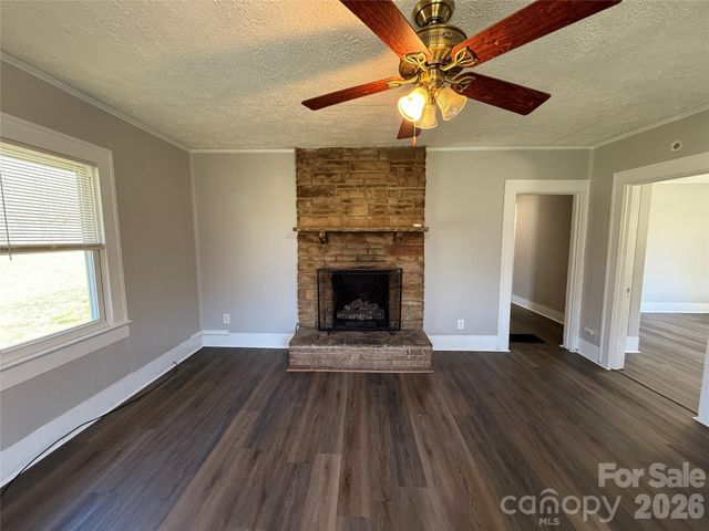 40 Little Knob Road, Asheville, NC 28803