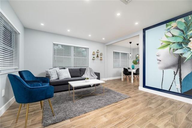 628 SW 14th Ter, Fort Lauderdale, FL 33312