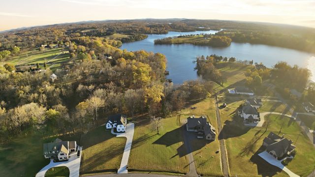 1029 Emerald Valley Dr, Castalian Springs, TN 37031