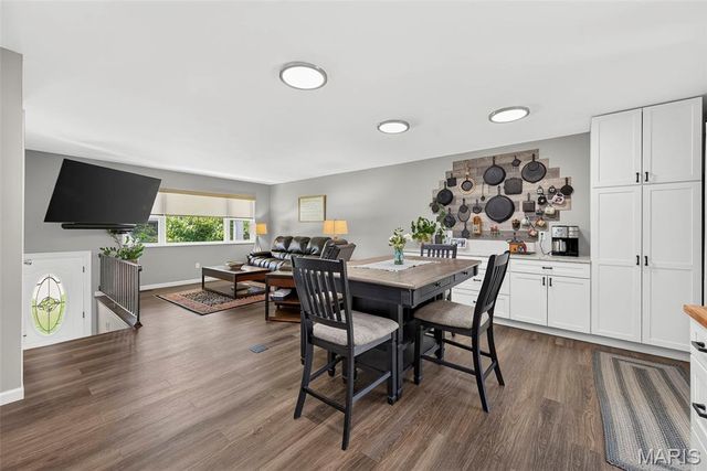 21 Gary Glen Drive, St Peters, MO 63376