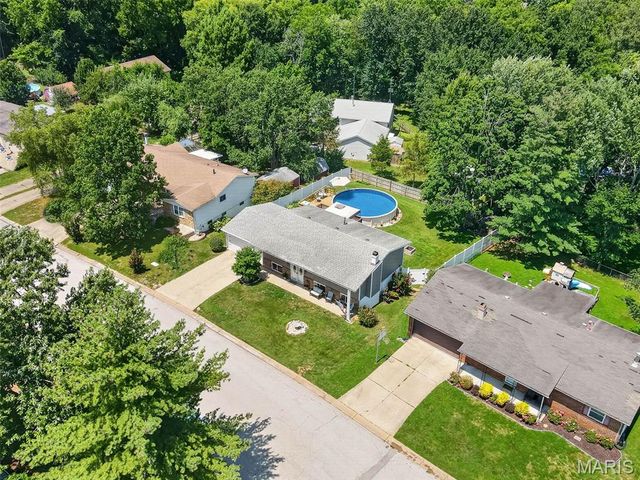 21 Gary Glen Drive, St Peters, MO 63376