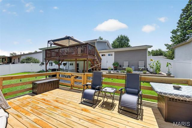 21 Gary Glen Drive, St Peters, MO 63376