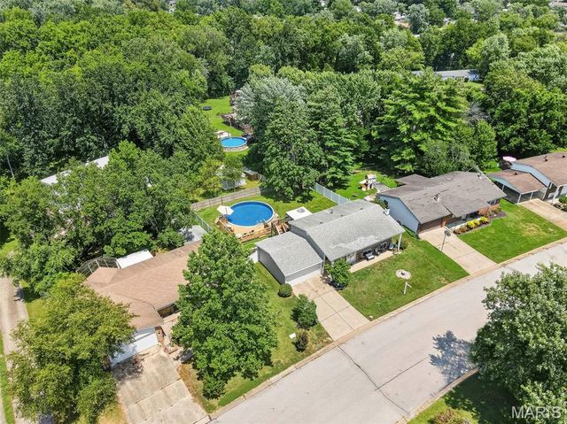 21 Gary Glen Drive, St Peters, MO 63376