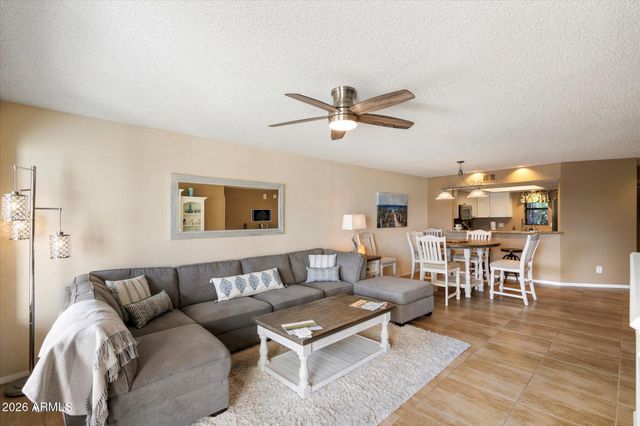 16739 E EL LAGO Boulevard 103, Fountain Hills, AZ 85268