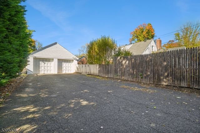 1840 Lake Ave, Scotch Plains Twp., NJ 07076