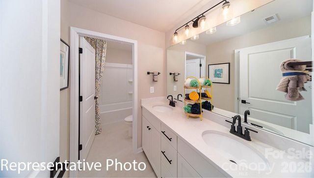 108 Rhuidean Court, Troutman, NC 28166