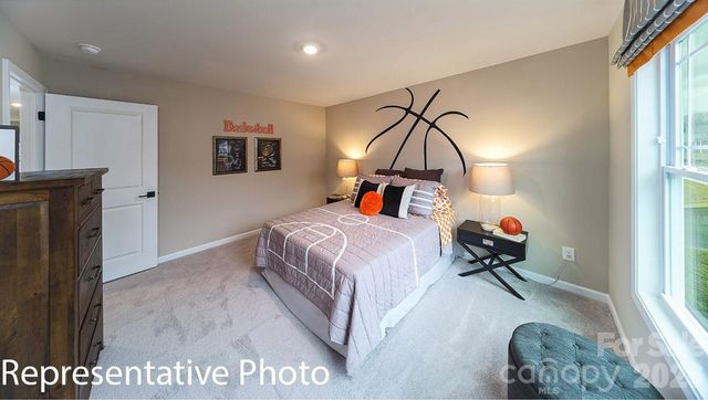 108 Rhuidean Court, Troutman, NC 28166