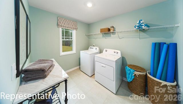 108 Rhuidean Court, Troutman, NC 28166