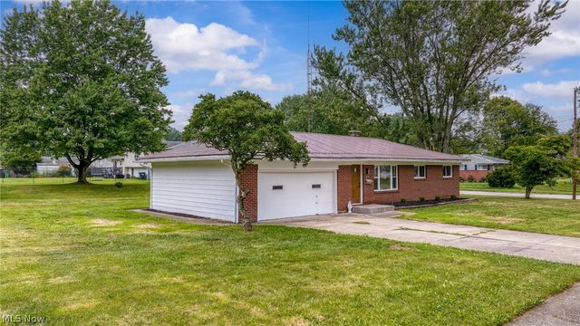 4138 Genevieve Boulevard, Stow, OH 44224
