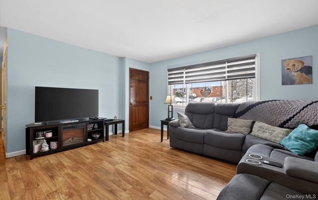 525 Keller Avenue, Elmont, NY 11003