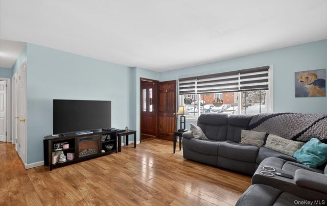 525 Keller Avenue, Elmont, NY 11003