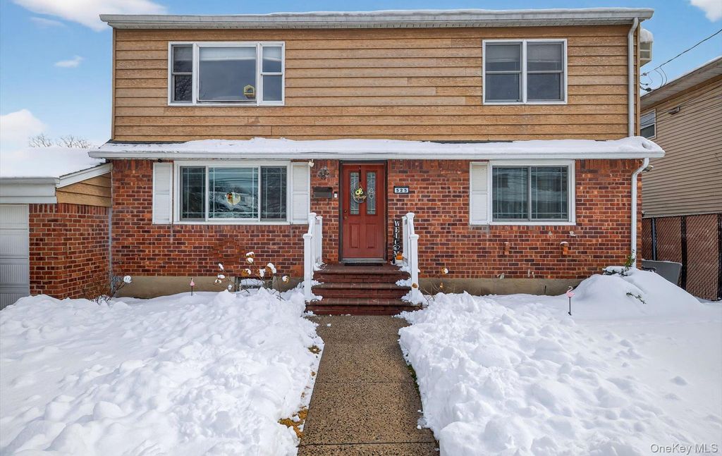 525 Keller Avenue, Elmont, NY 11003