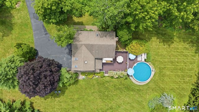 1512 Country Club Road, Middletown, CT 06457