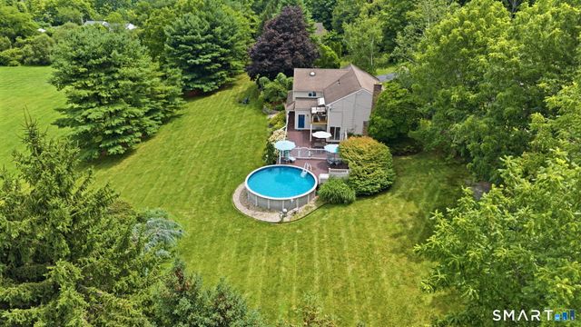 1512 Country Club Road, Middletown, CT 06457