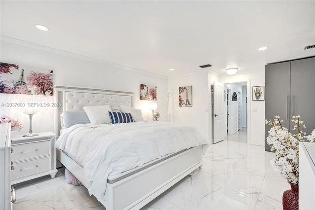5112 SW 87th Avenue, Cooper City, FL 33328