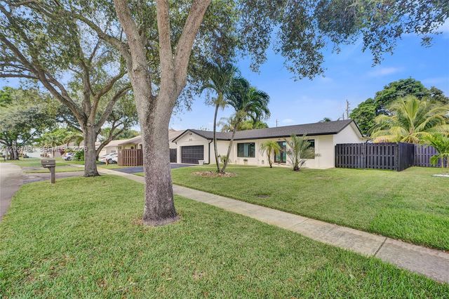 5112 SW 87th Avenue, Cooper City, FL 33328