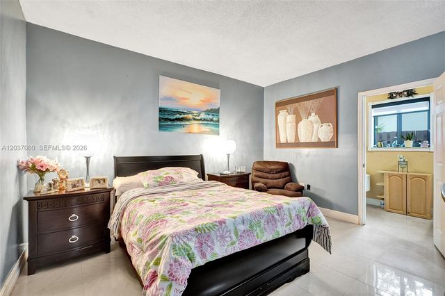 5112 SW 87th Avenue, Cooper City, FL 33328