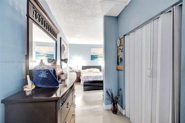 5112 SW 87th Avenue, Cooper City, FL 33328