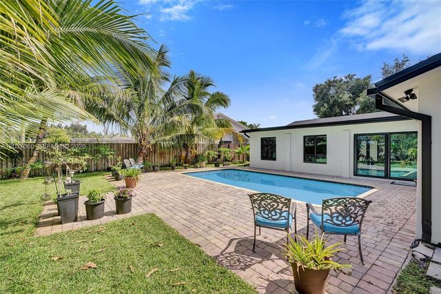 5112 SW 87th Avenue, Cooper City, FL 33328