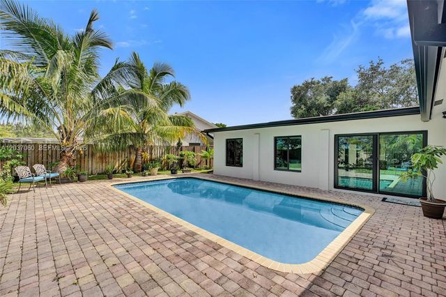 5112 SW 87th Avenue, Cooper City, FL 33328