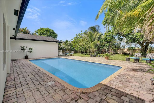 5112 SW 87th Avenue, Cooper City, FL 33328