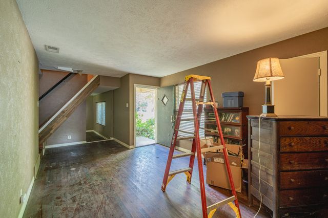 10115 Northlake Drive, Dallas, TX 75218