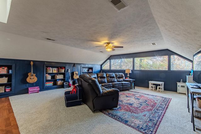 215 SAINT ANDREWS CT, Counce, TN 38326