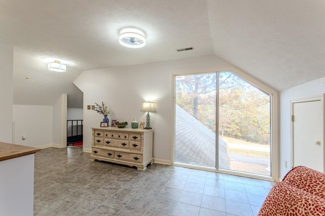 215 SAINT ANDREWS CT, Counce, TN 38326