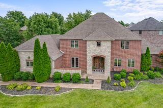 6004 Lakepoint Drive South, Springfield, MO 65804