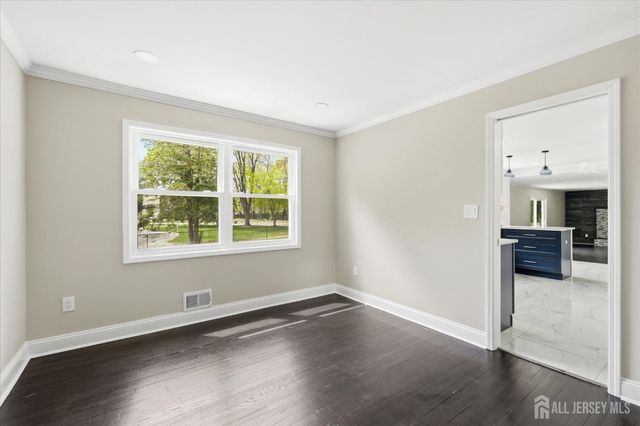 1 Sussex Road, East Brunswick, NJ 08816