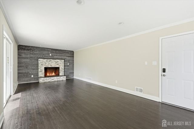 1 Sussex Road, East Brunswick, NJ 08816