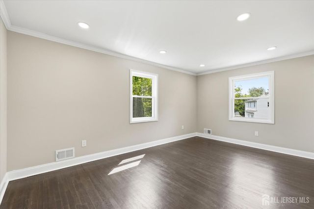 1 Sussex Road, East Brunswick, NJ 08816
