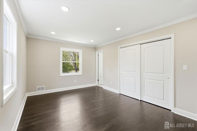 1 Sussex Road, East Brunswick, NJ 08816