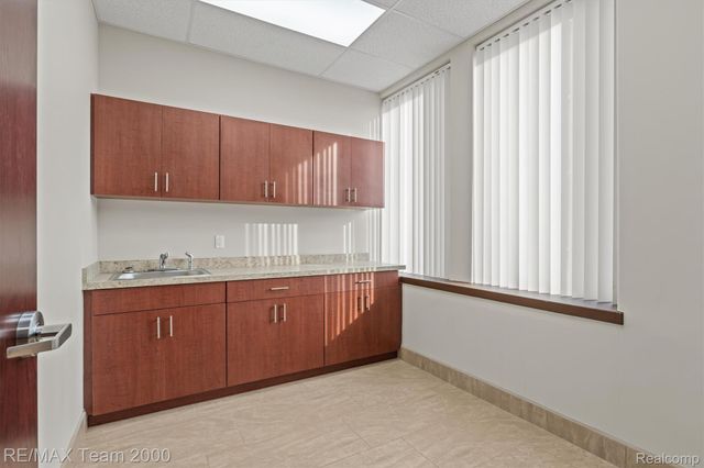 13530 Michigan Avenue 242, Dearborn, MI 48126