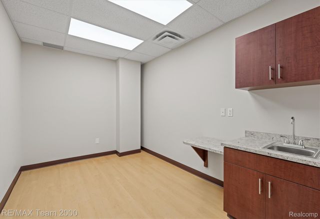 13530 Michigan Avenue 242, Dearborn, MI 48126