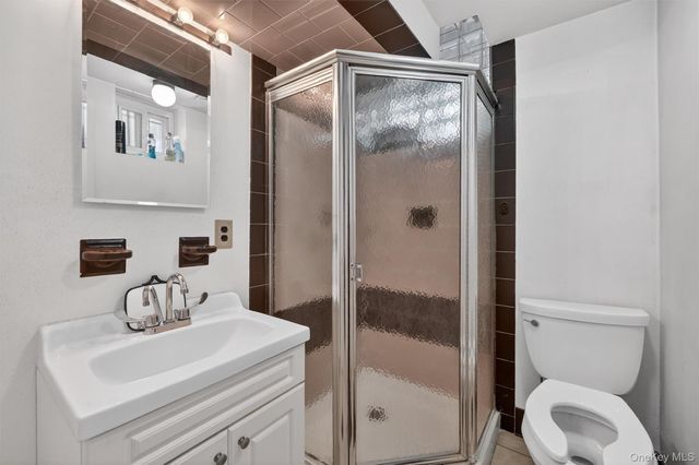 2727 Matthews Avenue, Bronx, NY 10467