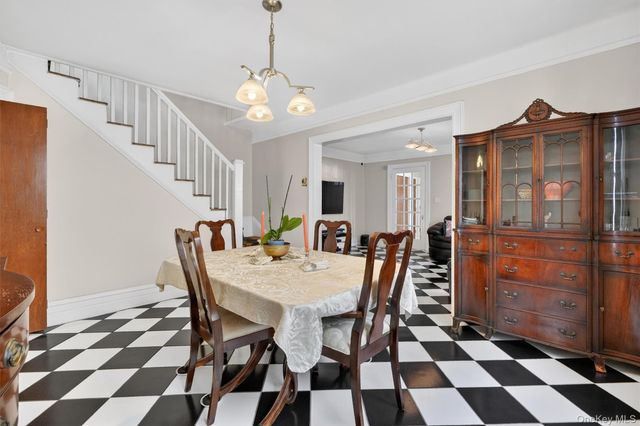 2727 Matthews Avenue, Bronx, NY 10467