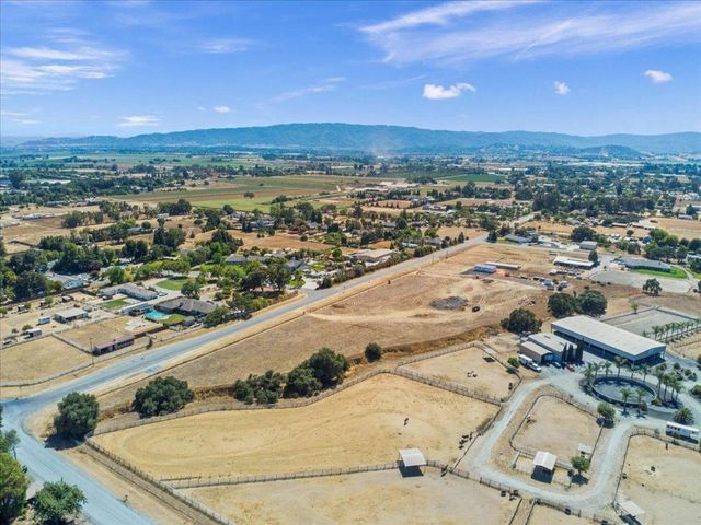 2055 Rucker Avenue, Gilroy, CA 95020
