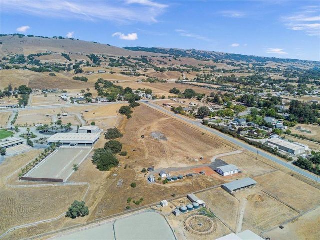 2055 Rucker Avenue, Gilroy, CA 95020