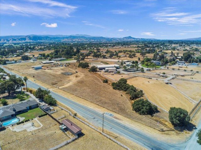 2055 Rucker Avenue, Gilroy, CA 95020