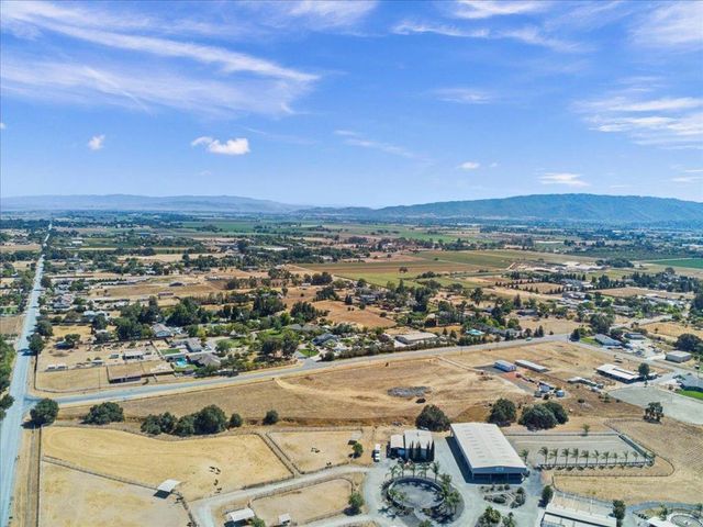 2055 Rucker Avenue, Gilroy, CA 95020