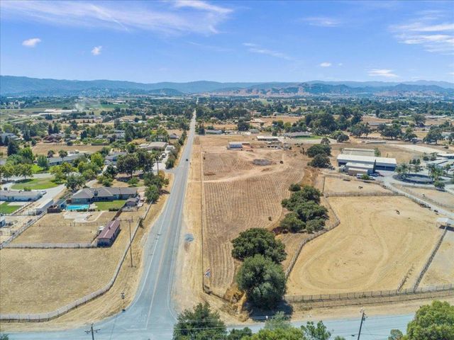 2055 Rucker Avenue, Gilroy, CA 95020