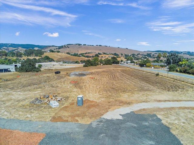 2055 Rucker Avenue, Gilroy, CA 95020