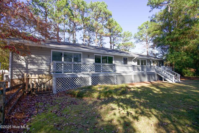 150 Pebble Beach Place, Southern Pines, NC 28387